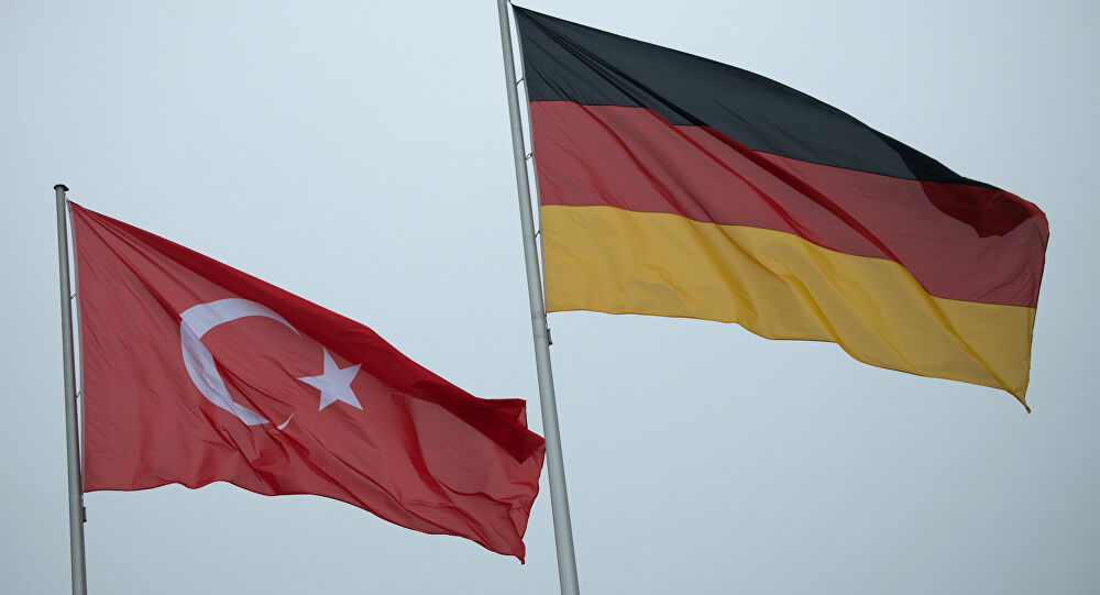 DW: Η Άγκυρα προσπαθεί να επηρεάσει Γερμανούς πολιτικούς για τις τουρκικές εκλογές