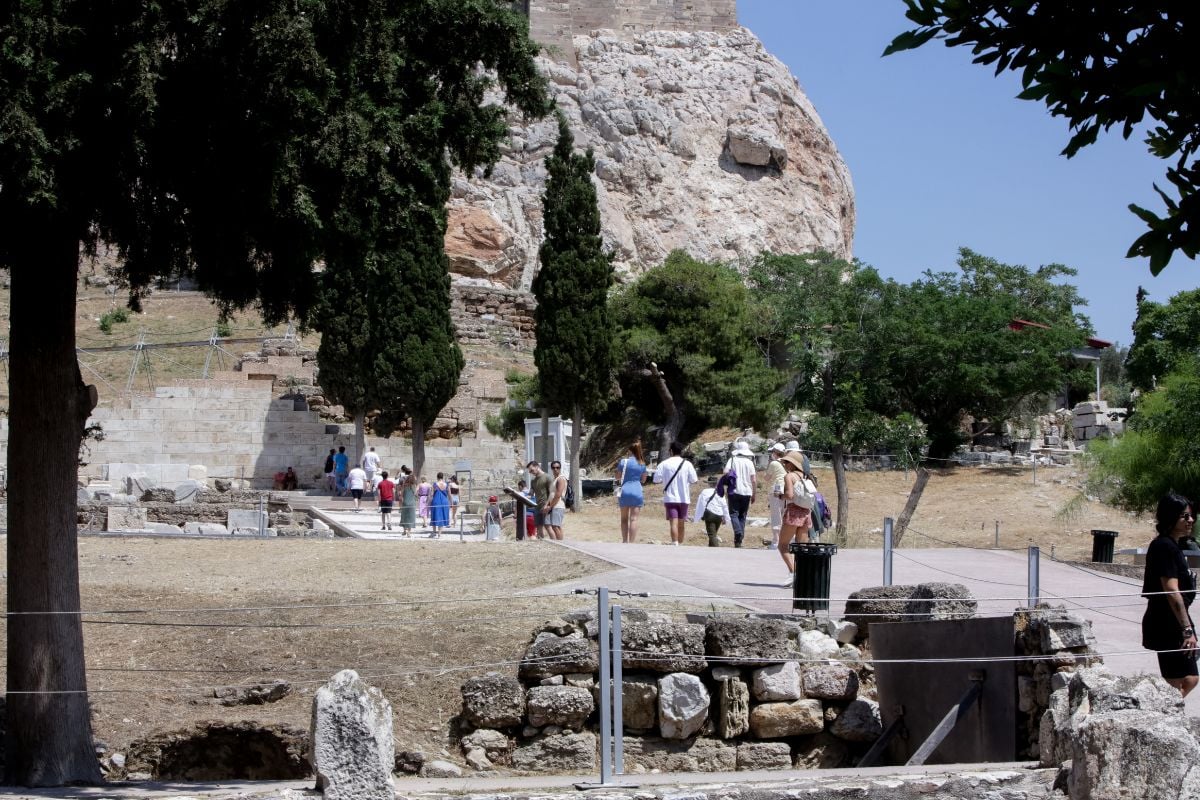 Ακρόπολη: Εξιτήριο πήρε ο 18χρονος που μαχαιρώθηκε από ληστές στο λαιμό