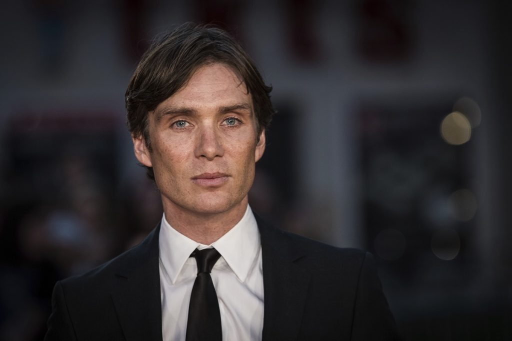 Κίλιαν Μέρφι: Τον έπιασαν «στα πράσα» να ουρεί δημοσίως σε σοκάκι στο Λονδίνο (φωτο)