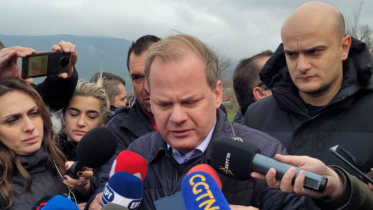 Με τις… Πρέσπες απάντησε ο Κ.Α.Καραμανλής στον Α.Τσίπρα για τα Τέμπη