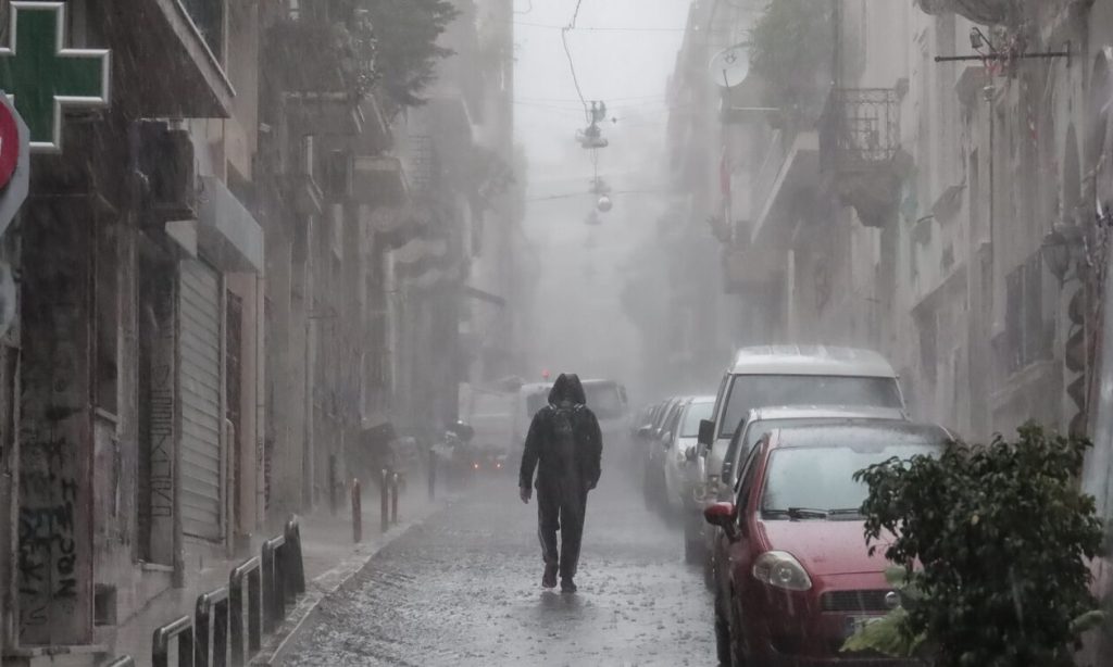 Έκτακτο δελτίο επιδείνωσης καιρού από την ΕΜΥ: Έρχονται βροχές και καταιγίδες – Ποιες περιοχές επηρεάζονται