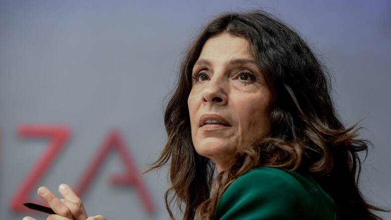 Π.Τσαπανίδου σε Α.Γεωργιάδη: «Ας απαντήσει ποιος έδωσε 20 απευθείας αναθέσεις στον εργοδότη που απειλεί εργαζόμενους»