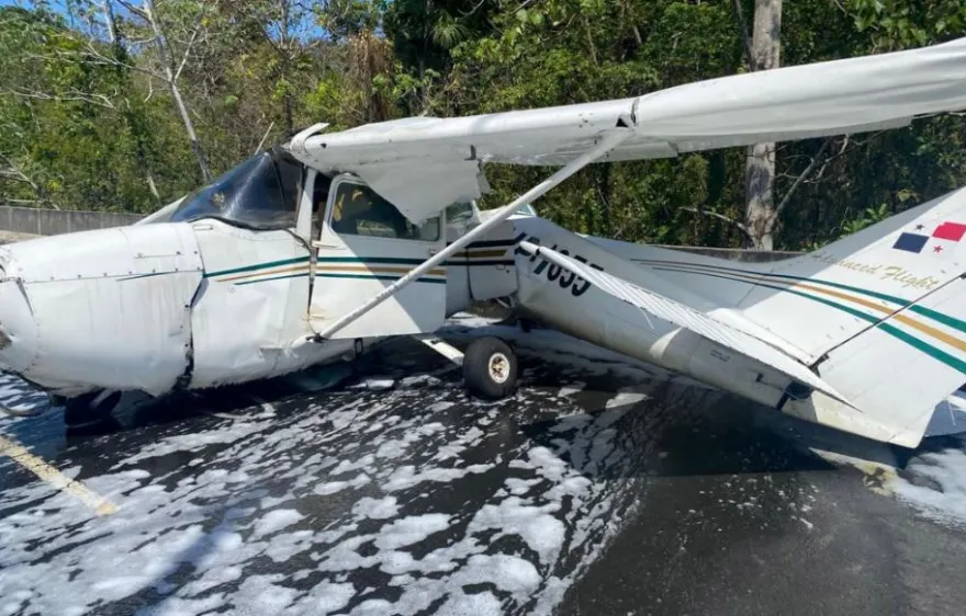 Παναμάς: Επιβάτης Cessna Skyhawk κατέγραψε τη στιγμή της συντριβής του σε δρόμο (βίντεο)