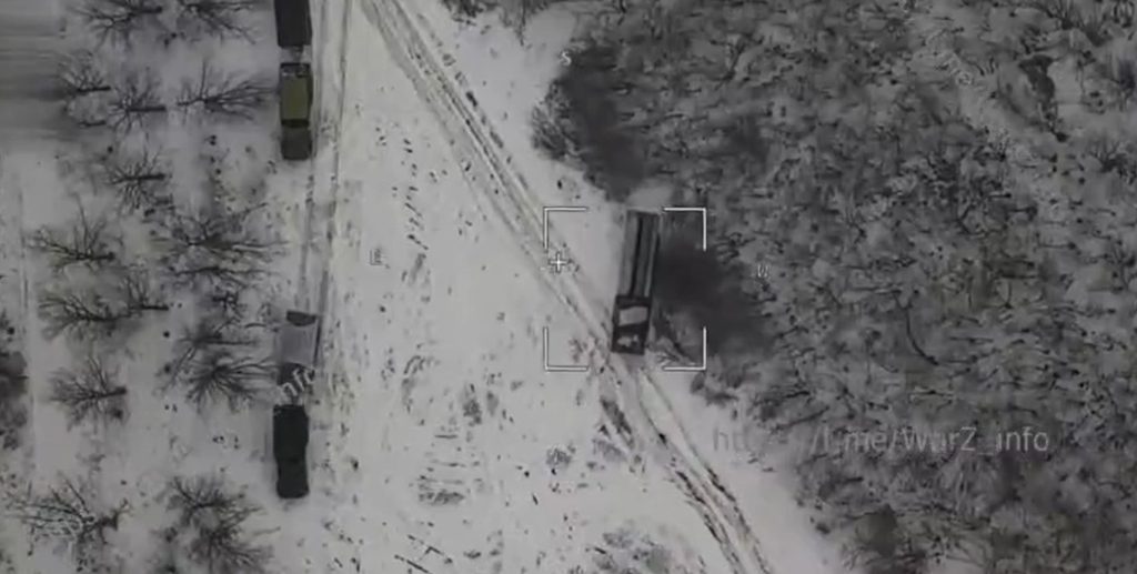 Βίντεο: Η στιγμή που ρωσικό drone «Lancet-3» κτυπά ουκρανικό S-300