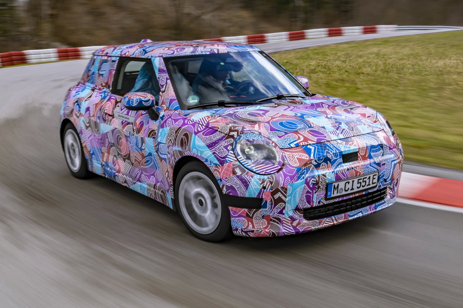 Το νέο ηλεκτρικό MINI θα έχει έως 218 άλογα και 400 km αυτονομία