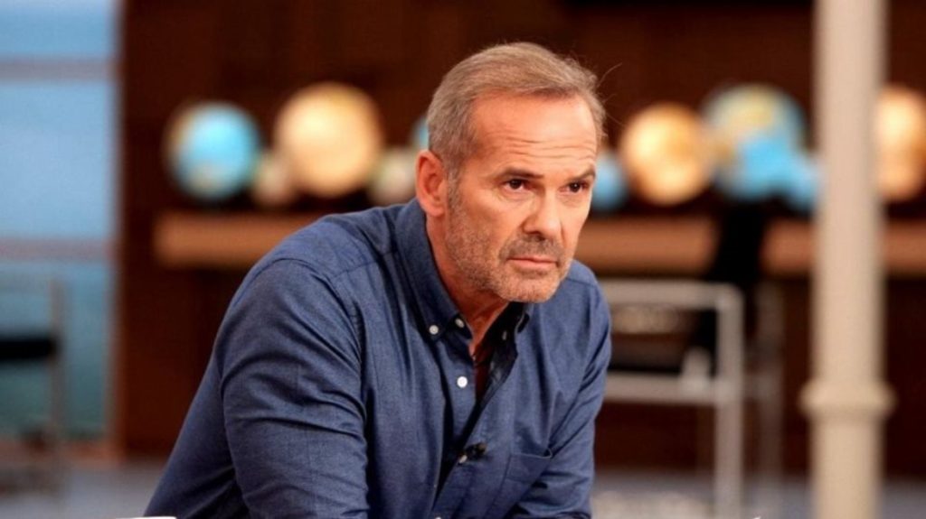 «Είναι πολλά τα λεφτά» – Π.Κωστόπουλος: «Έπαιρνα μισθό διπλάσιο του πρωθυπουργού και τετραπλάσιο των Ευρωβουλευτών»