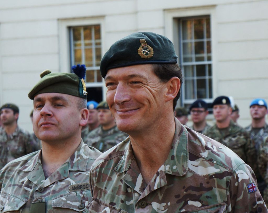 Βρετανός στρατηγός: «Έχουμε πυρομαχικά μόνο για 22 ώρες πολέμου»