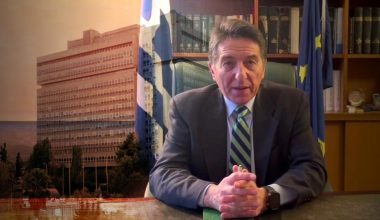 Ι.Ραπτάκης: Ο επικεφαλής της Διεύθυνσης Κατασκοπείας της ΕΥΠ σε ταξιδάκι αναψυχής στην Ίμβρο με την σύζυγό του – Πόσο λογικό είναι;