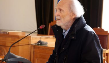 Γιάννης Μαρκόπουλος: Παραμένει για δεύτερη μέρα στην εντατική