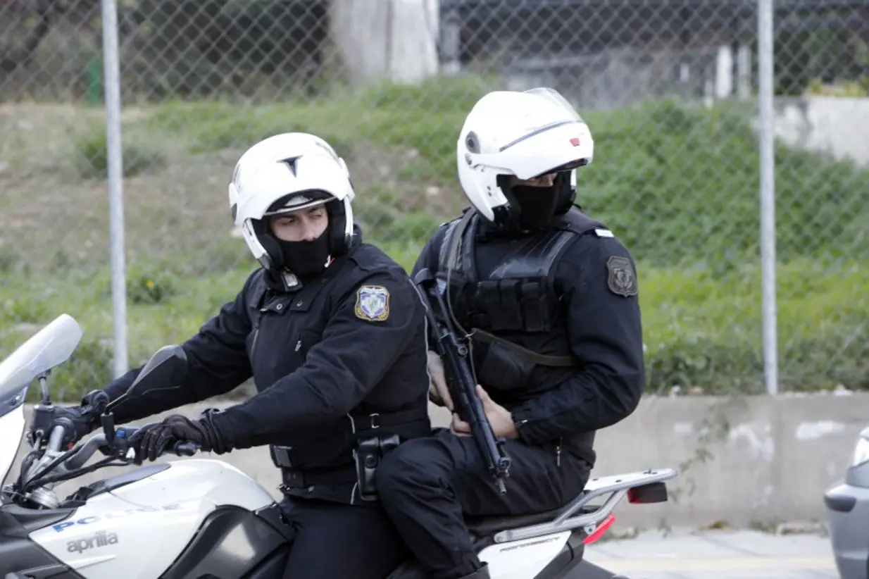 Θεσσαλονίκη: Η συγκινητική επιστολή πολίτη σε αστυνομικούς της ομάδας ΔΙΑΣ που έσωσαν την 2χρονη κόρη του (φωτό)