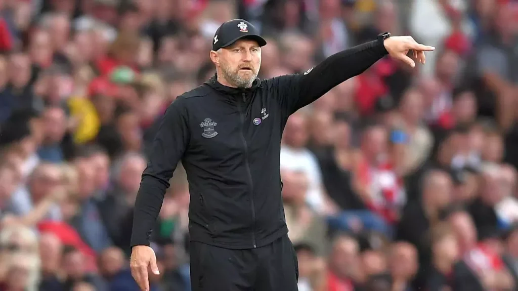 Στο «στόχαστρο» του Ολυμπιακού για τον πάγκο και ο Ραλφ Χάσενχουτλ