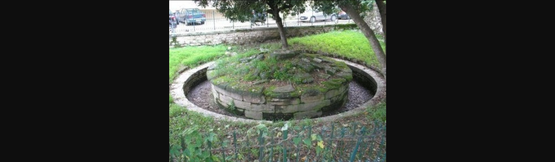 Κέρκυρα: Το ταφικό μνημείο με μια από τις αρχαιότερες σωζόμενες ελληνικές επιγραφές