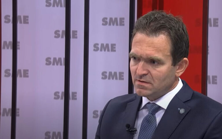 Σλοβακία: O τραπεζίτης Λούντοβιτ Όντορ διορίζεται πρωθυπουργός για να ηγηθεί κυβέρνησης τεχνοκρατών