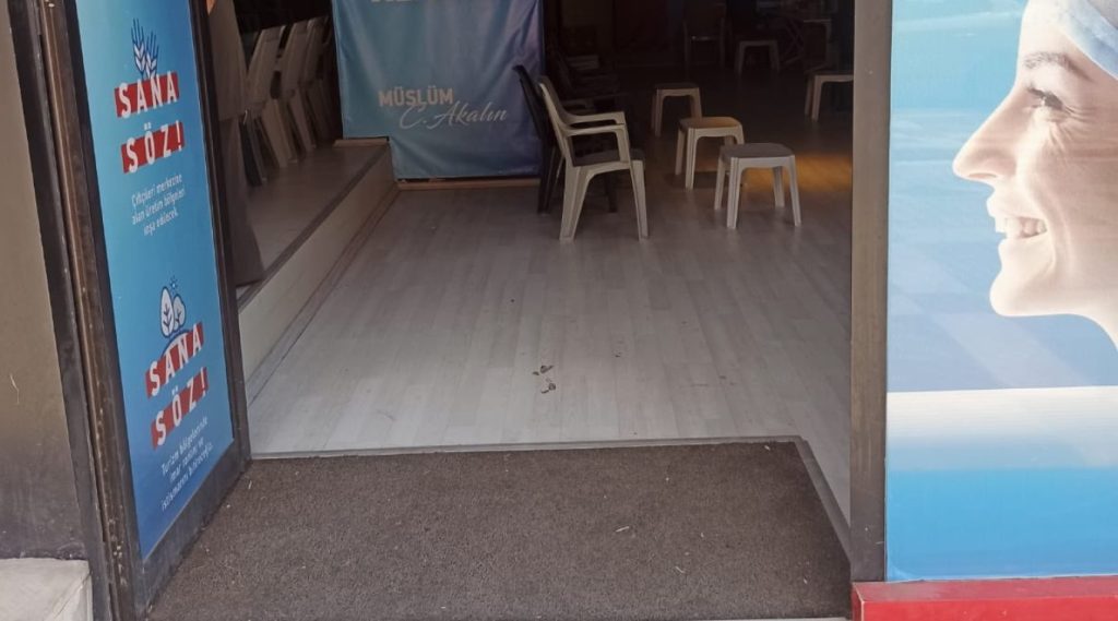 Τουρκικές εκλογές: Πυροβολισμοί στα γραφεία του κόμματος του Κ.Κιλιτσντάρογλου στην πόλη Ούρφα (φωτό)