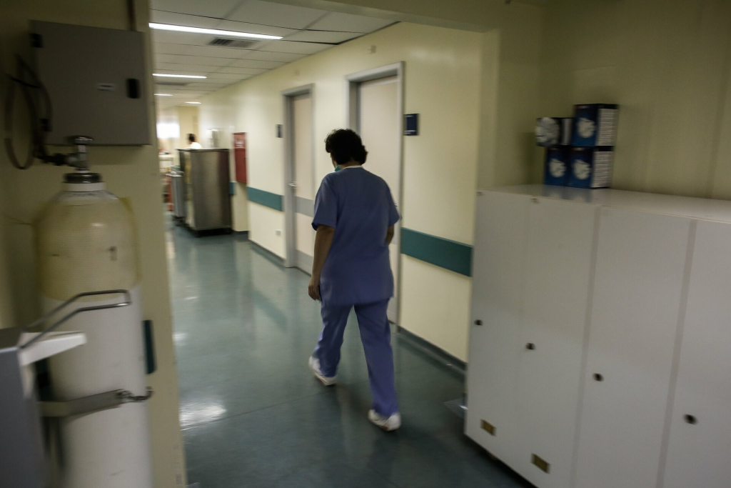 ΠΟΕΔΗΝ: «12.000 νοσηλευτές έφυγαν από τα νοσοκομεία τα τελευταία χρόνια»