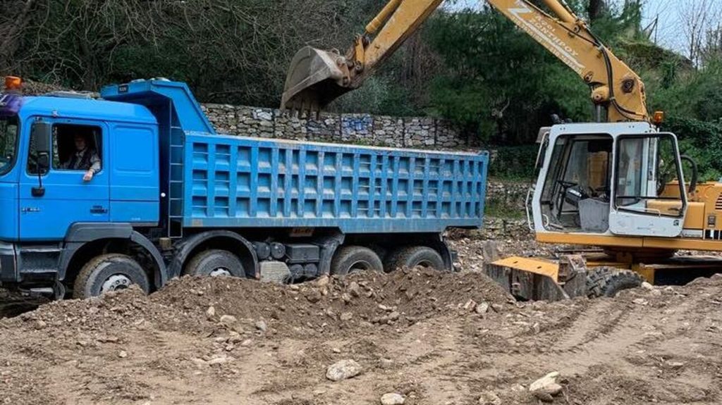 «Πάγωσαν» οι εργασίες στο ρέμα της Ραφήνας με προσωρινή διαταγή του ΣτΕ
