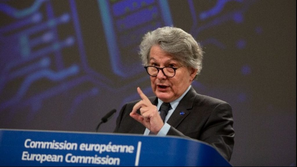 Ο Τιερί Μπρετόν προτρέπει την Ευρωπαϊκή Ένωση στη δημιουργία μιας πολεμικής οικονομίας στην Ευρώπη