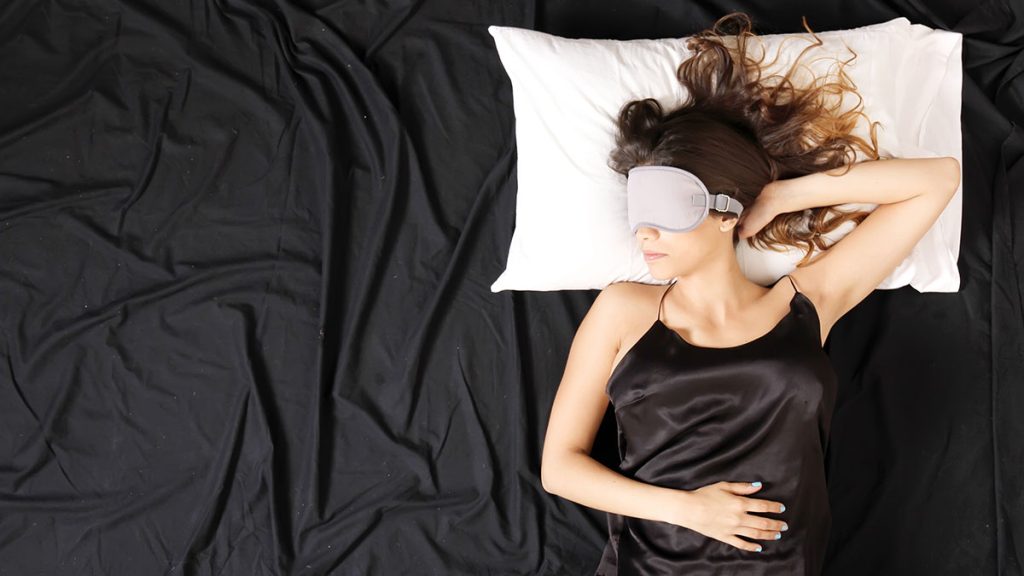 Νέα μελέτη: Δείτε πόσο πρέπει να κοιμάστε για να μην… παχύνετε