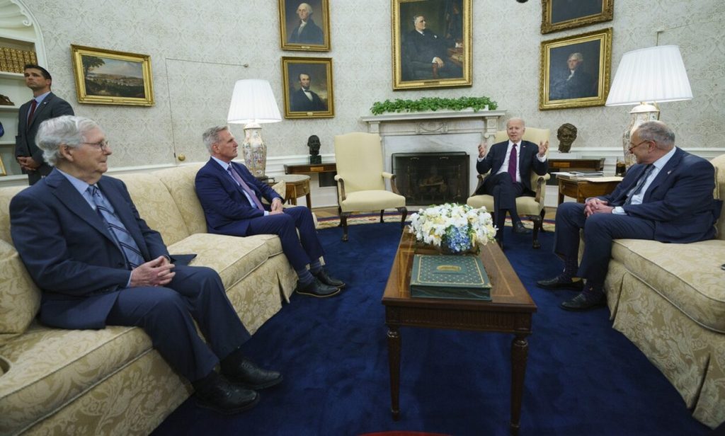 ΗΠΑ: Αναβλήθηκε η συνάντηση του Τ.Μπάιντεν με τους ηγέτες του Κογκρέσου για το όριο δανεισμού