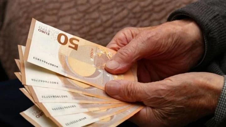 Απίστευτο κι όμως ελληνικό: Συνταξιούχος στο Διδυμότειχο πήρε λάθος αναδρομικά 2.536 ευρώ και καλείται να τα επιστρέψει με τόκο