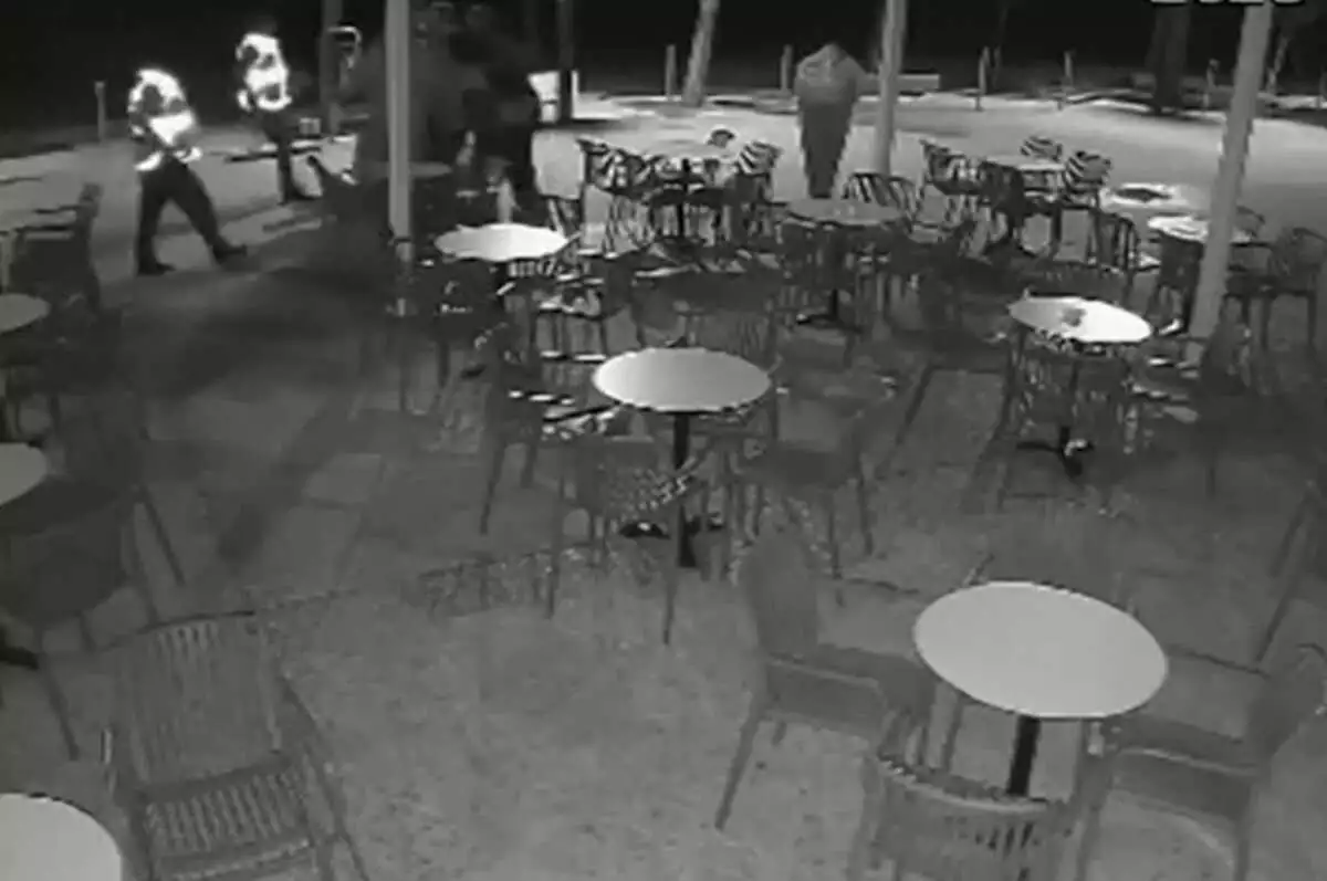 Χειμάρρα: Ξεσπά η αδερφή ενός από τους συλληφθέντες – «Ο Αλβανοί μιμούνται τους Τούρκους»