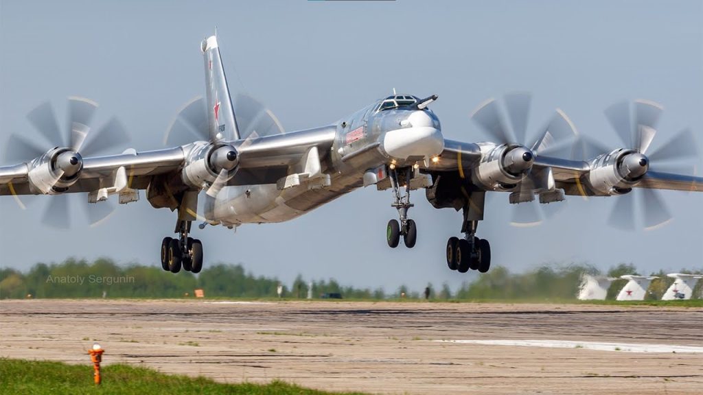 Απογείωση επτά Tu-95 της ρωσικής Αεροπορίας: Πιθανό νέο πυραυλικό κτύπημα στην Ουκρανία