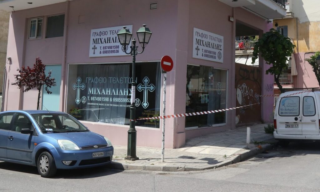 Θεσσαλονίκη – Γιος 52χρονου: «Οι δράστες έχουν χαρακώσει αμάξια – Έχουν κάνει πολλά νταηλίκια στη γειτονιά»