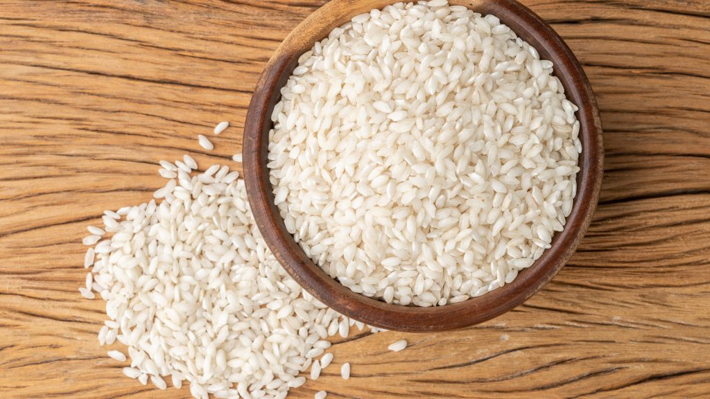 Τελικά πρέπει να πλένουμε το ρύζι πριν το μαγειρέψουμε;