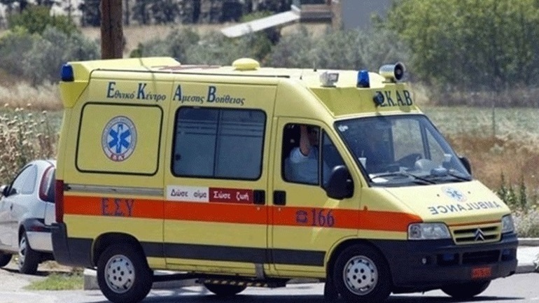 Οδηγός στη Λαμία λιποθύμησε πάνω στο τιμόνι – Το αυτοκίνητο άρχισε να κινείται προς τα πίσω