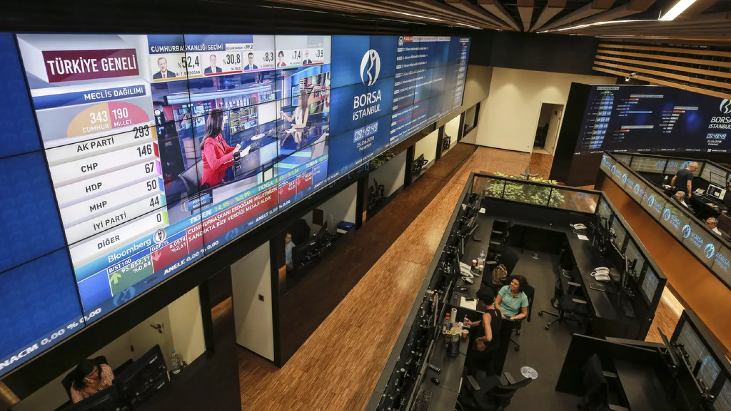 Τουρκία: Ανοιγοκλείνει το χρηματιστήριο της Κωνσταντινούπολης – Πτώση 6,38% στις συναλλαγές