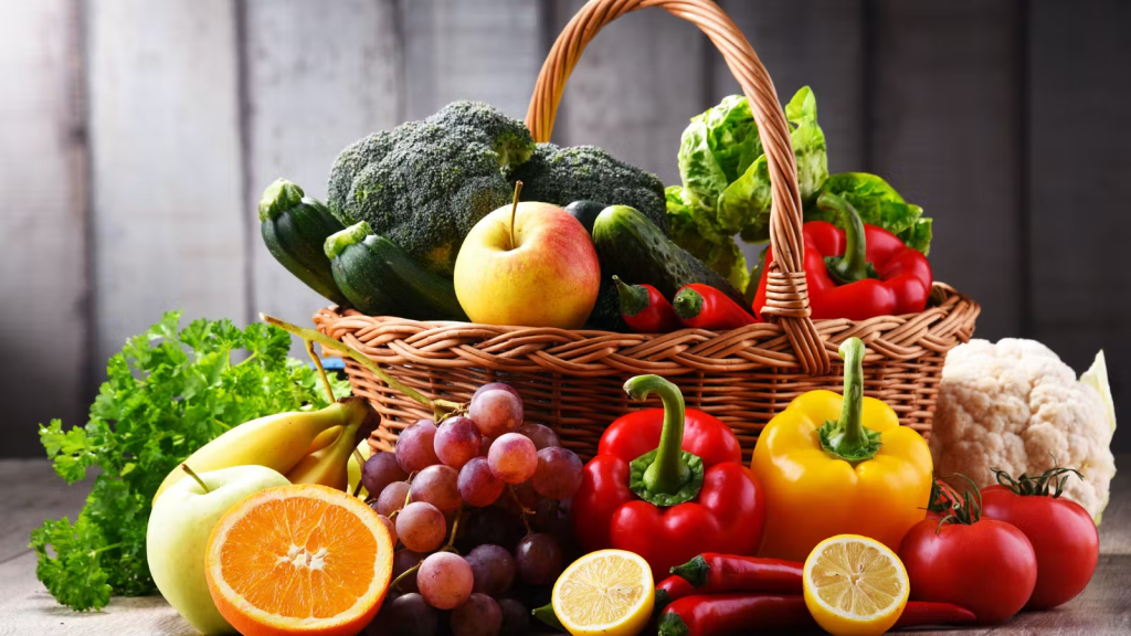 Δείτε με πόσο καθημερινό περπάτημα ισοδυναμεί η τακτική κατανάλωση φρούτων και λαχανικών