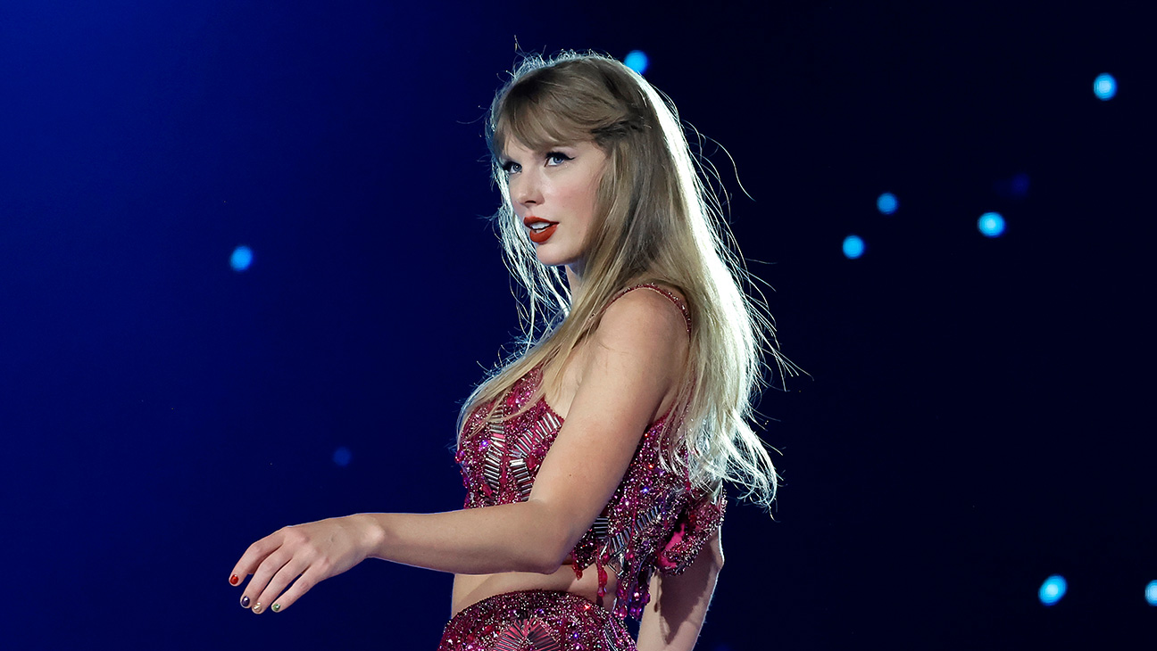 Taylor Swift: Διέκοψε συναυλία και έκανε παρατήρηση σε φύλακα (βίντεο)