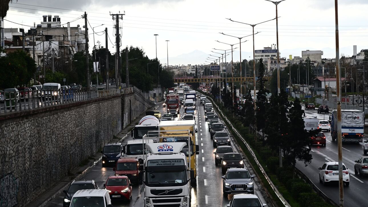 Χαϊδάρι: Κίνηση στη Λεωφόρο Αθηνών μετά από τροχαίο