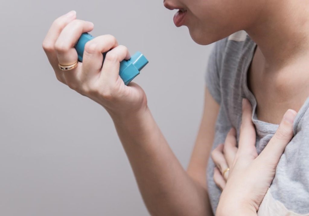 Σεξ: Πώς συνδέεται με μια κρίση άσθματος
