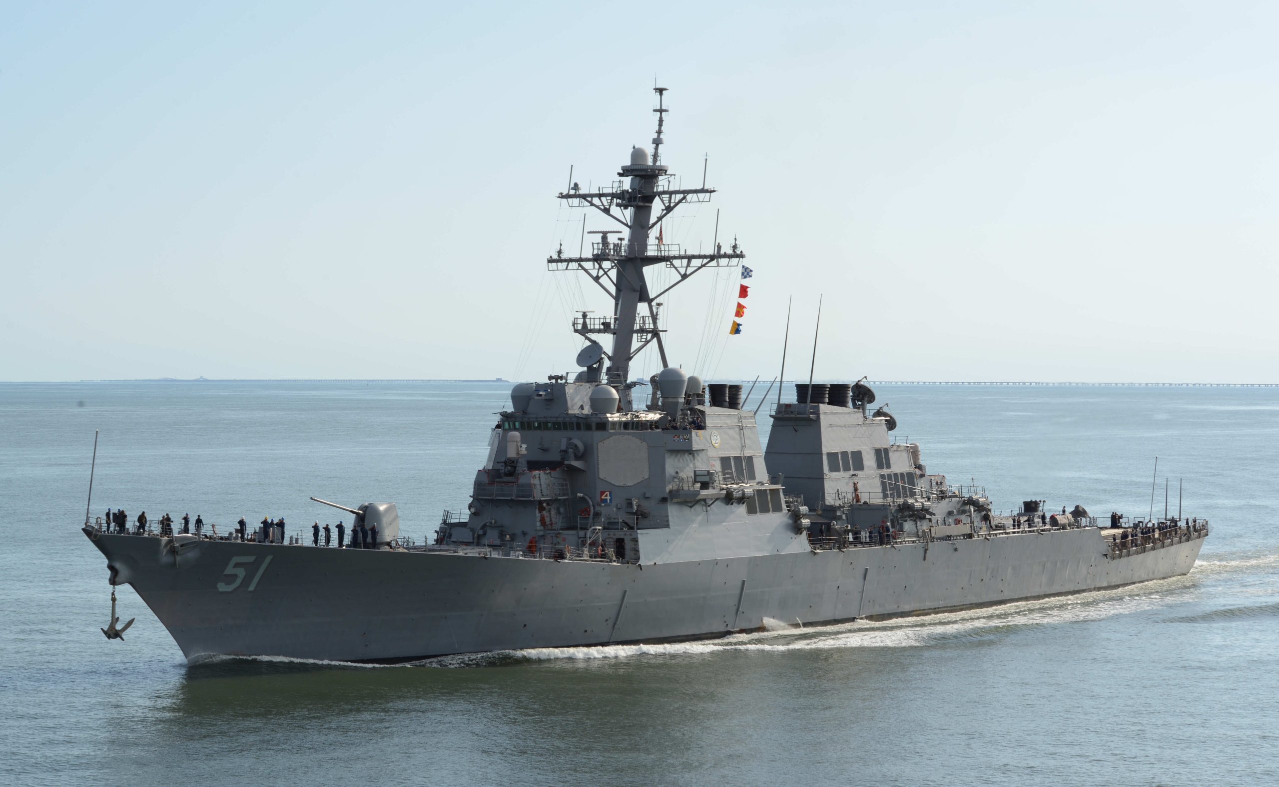 Ανοιχτά της Κύπρου βρίσκεται το αμερικανικό αντιτορπιλικό USS Arleigh Burke