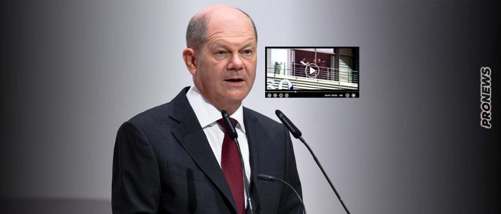 Βίντεο δείχνει τον Ο.Σολτς να χαιρετά ναζιστικά δίπλα στον Β.Ζελένσκι και να φωνάζει «Σλάβα Ουκρανία» (upd)