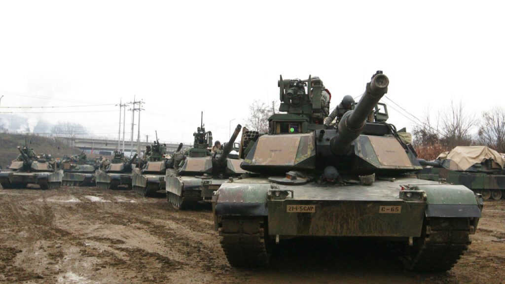 ΗΠΑ: 31 βαριά άρματα μάχης M1 Abrams φθάνουν στη Γερμανία για να εκπαιδευτούν ουκρανικά πληρώματα