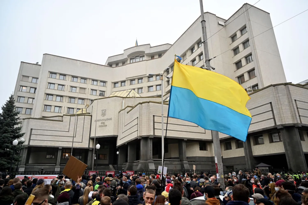 Βαθιά η διαφθορά στην Ουκρανία: Παύθηκε από τα καθήκοντά του ακόμα και ο πρόεδρος του Ανώτατου Δικαστηρίου