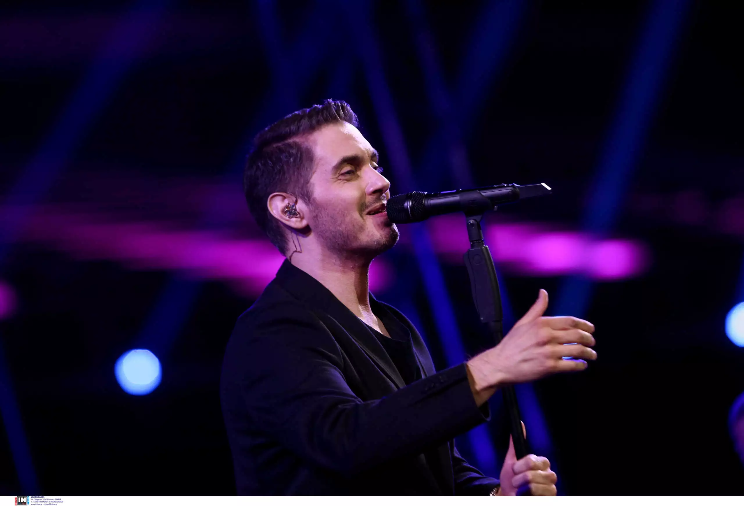 Ο Μ.Χατζηγιάννης πήρε για σύμβουλο γυναίκα καταδικασμένη για απάτη με εισιτήρια σε συναυλία του Σ.Ρουβά