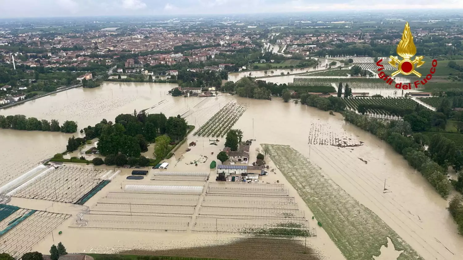 Οκτώ οι νεκροί από τις πλημμύρες στην Ιταλία – Οι δρόμοι έχουν μετατραπεί σε «κανάλια» (βίντεο)
