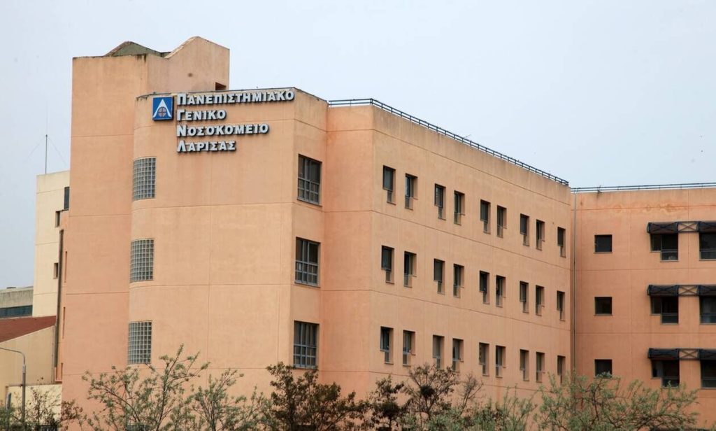 Πτώση 13χρονης από τον 3ο όροφο στη Λάρισα: Απόπειρα αυτοκτονίας «βλέπουν» οι γιατροί (βίντεο)