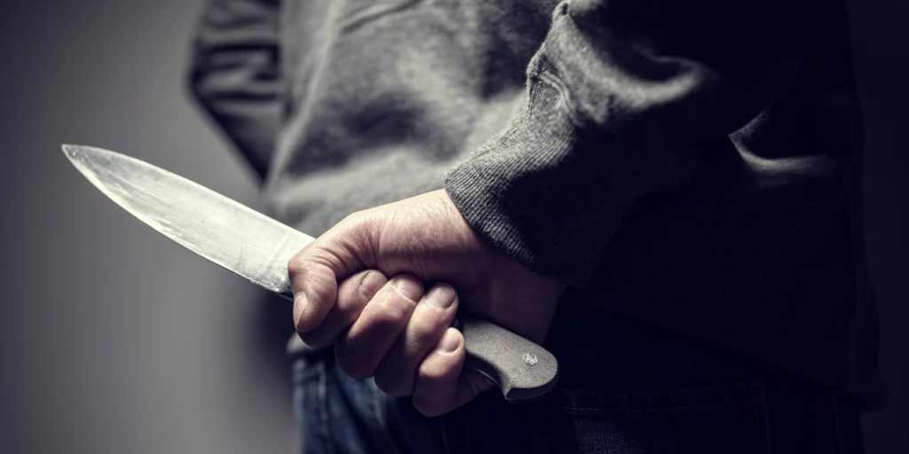 Νίκαια: Τρεις ανήλικοι απείλησαν με μαχαίρι 14χρονους και τους λήστεψαν