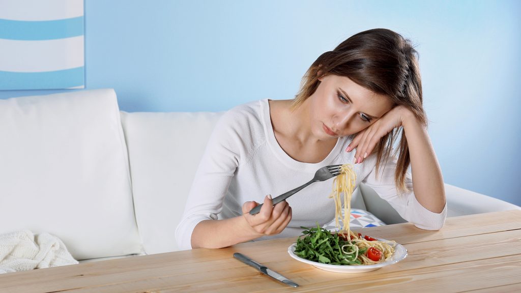 Νέα μελέτη: Αυτές είναι οι τροφές που αυξάνουν τον κίνδυνο για εμφάνιση κατάθλιψης
