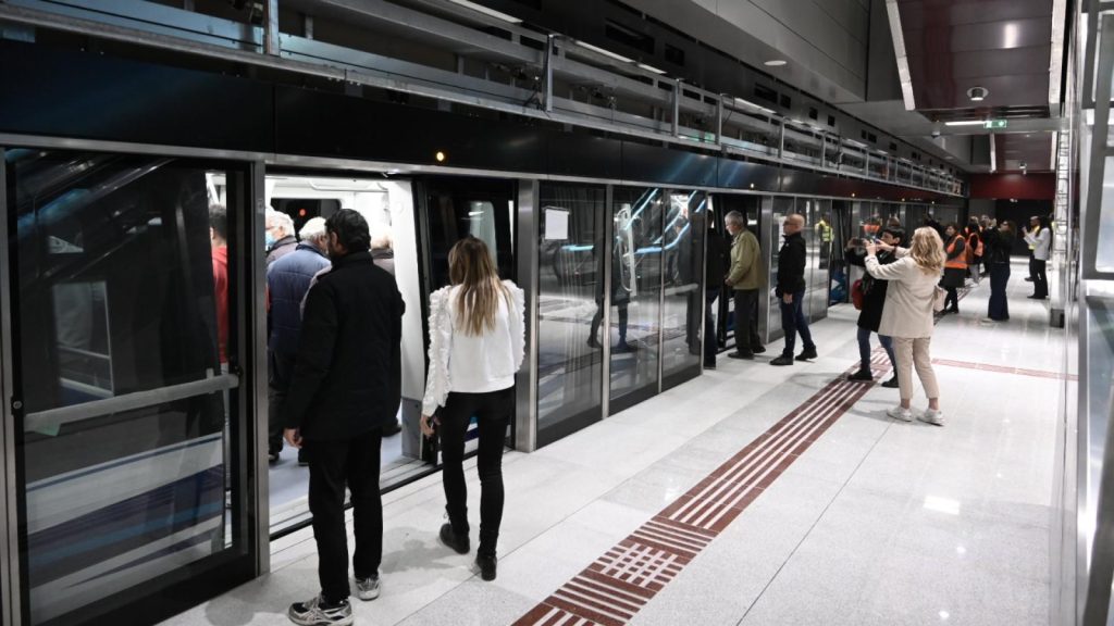 Μετρό Θεσσαλονίκης: Γεγονός το πρώτο δρομολόγιο με πολίτες σε όλο το μήκος του (βίντεο)
