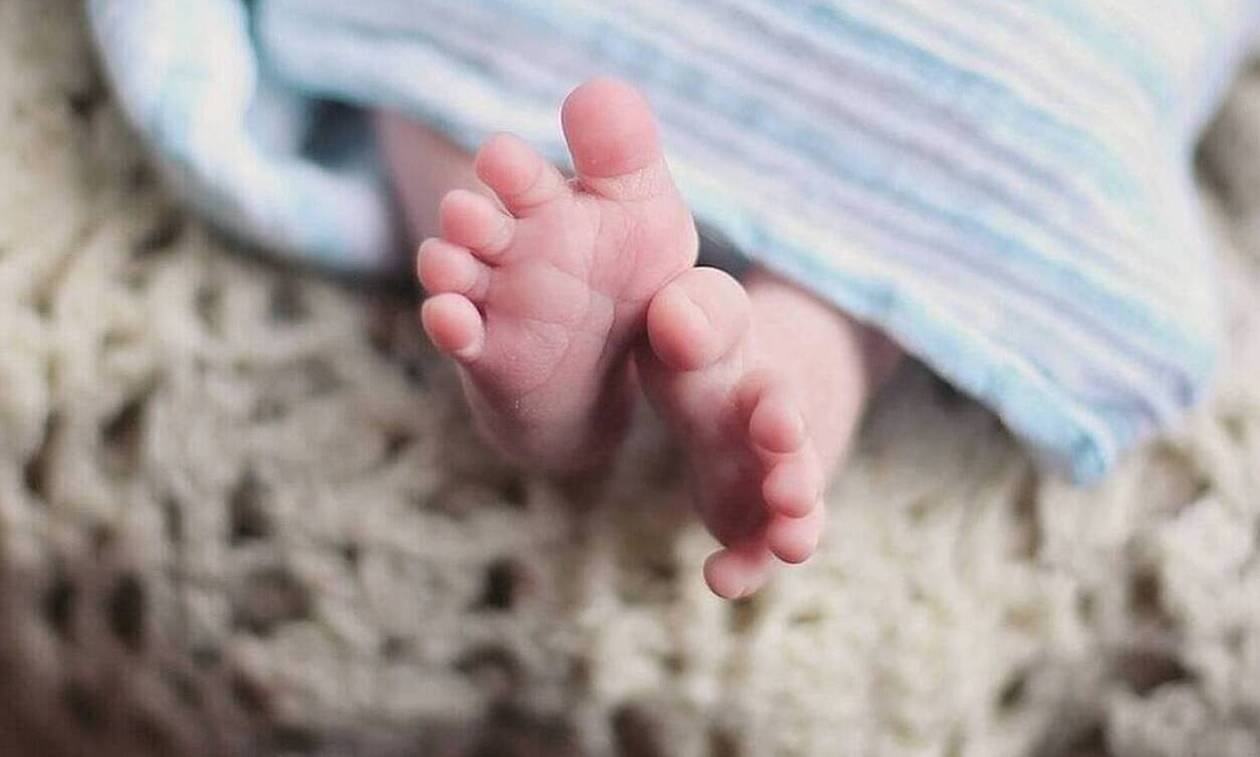 Κόρινθος: Βρέφος κατάπιε αντικείμενο και κινδύνεψε η ζωή του – Πώς σώθηκε (βίντεο)