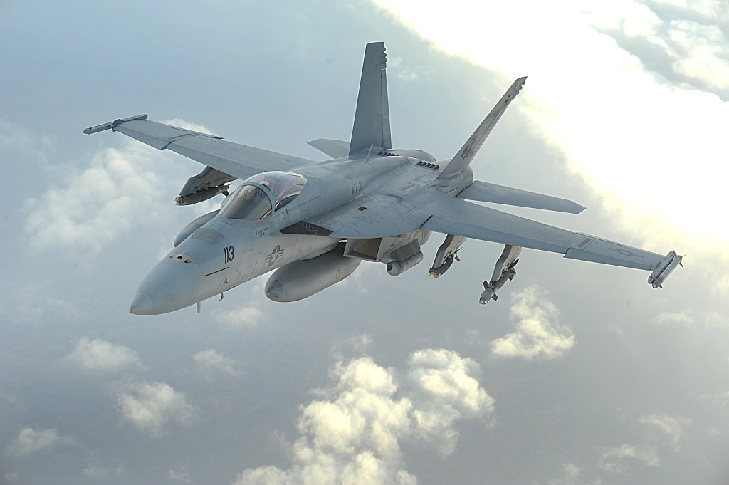 Ισπανία: Συνετρίβη μαχητικό αεροσκάφος F-18 κοντά στην αεροπορική βάση της Σαραγόσα (βίντεο)