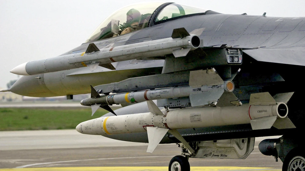 Η Ρωσία απαντά στην πιθανότητα παραχώρησης F-16 στην Ουκρανία: «Όσες χώρες τους δώσουν θα διατρέχουν κίνδυνο»