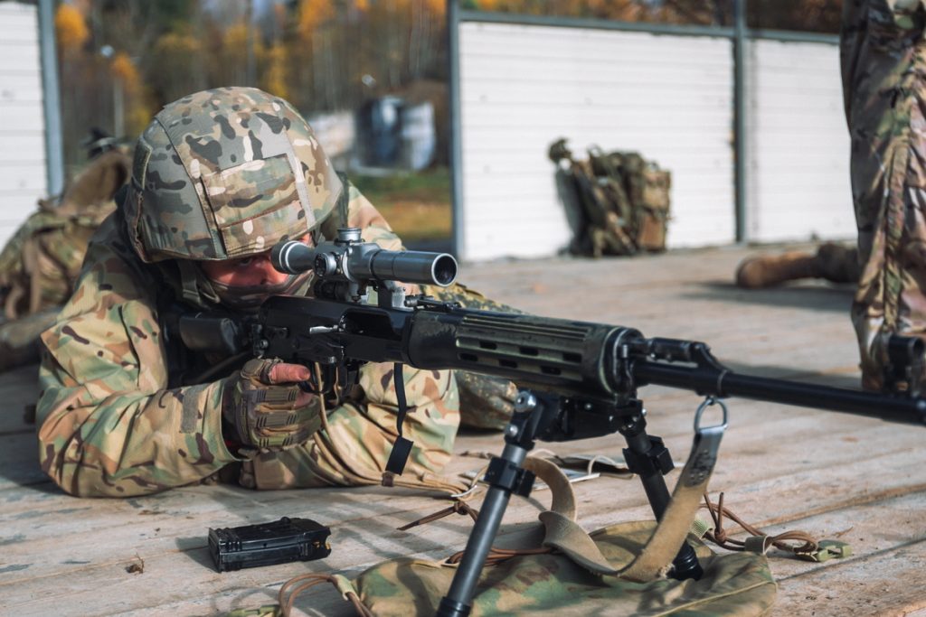 Οι Ρώσοι αλεξιπτωτιστές συνεχίζουν την παράδοση του Β.Ζάιτσεφ: Οι ελεύθεροι σκοπευτές εκκαθαρίζουν την Κρεμίνα