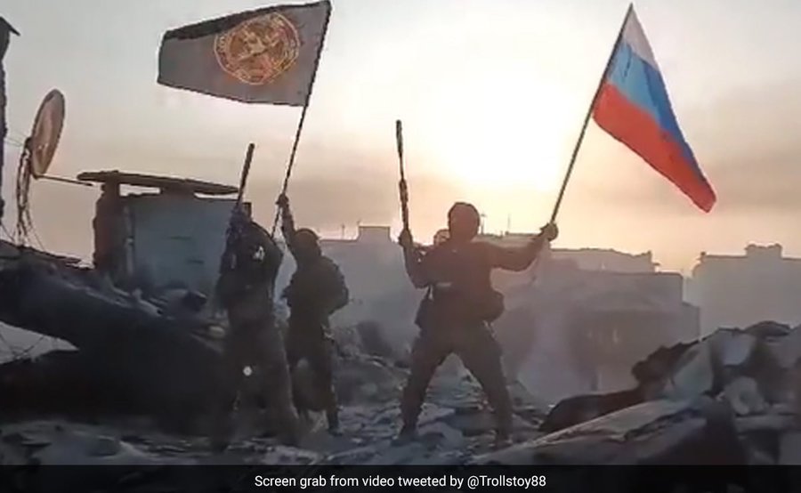 Αρτεμόβσκ: Υψώνοντας τη σημαία της Wagner στο υψηλότερο σημείο της πόλης