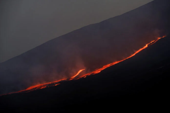 Εξερράγη το ηφαίστειο της Αίτνας – Αναστολή πτήσεων στην Κατάνια (βίντεο)